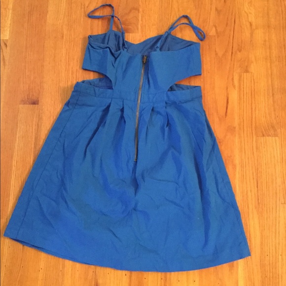 Urban outfitters blue cut out dress size L - Picture 2 of 3